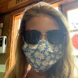 Meet your Posher, Andrea